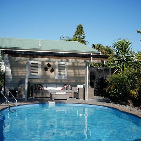 The Pool House Bed & Breakfast - Near Marine Parade Napier Exterior photo